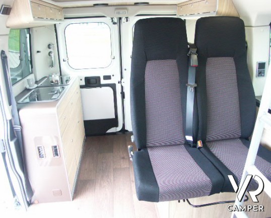 Hymer Car Sydney: furgone attrezzato di piccole dimensioni, adatto per l'utilizzo di tutti i giorni