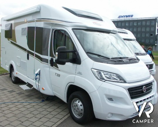 Carado T 339: camper semintegrale nuovo con letto nautico centrale e garage per biciclette