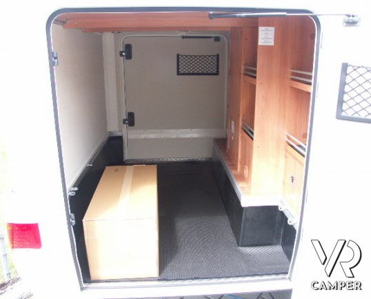 Hymer ML-T 580: semintegrale su mercedes con letti gemelli posteriori e garage