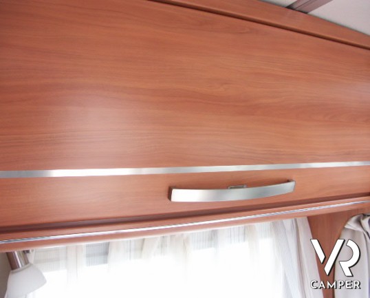 Hymer ML-T 580: semintegrale su mercedes con letti gemelli posteriori e garage