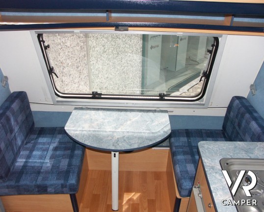 ALLCAR ROULOTTE: caravan usata di piccole dimensioni, 3 posti con condizionatore a tetto, rimorchiabile con tutte le auto.