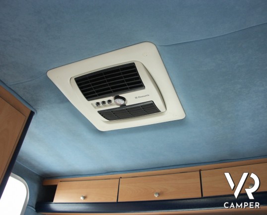 ALLCAR ROULOTTE: caravan usata di piccole dimensioni, 3 posti con condizionatore a tetto, rimorchiabile con tutte le auto.