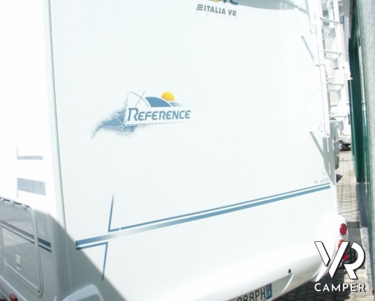 Pilote Reference: camper semintegrale usato con garage, letto matrimoniale, doccia separata e ben accessoriato.