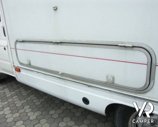 PIONEER HABITAT 530: mansardato piccolo e compatto, occasione camper usato in vetroresina.