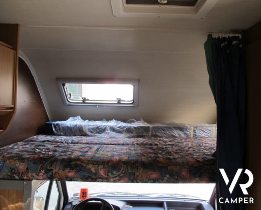 Rimor Brig 648: camper usato mansardato per prima esperienza con 6 posti omologati su meccanica Ford a trazione posteriore