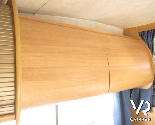 Rimor SuperBrig 677 TC: camper usato a Torino con garage per caricare la moto, bagno con doccia separata