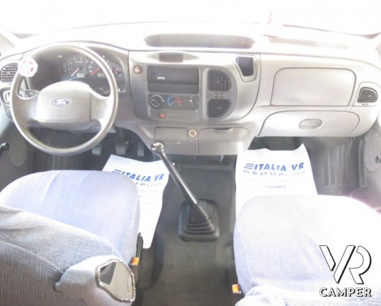 Rimor SuperBrig 677 TC: camper usato a Torino con garage per caricare la moto, bagno con doccia separata