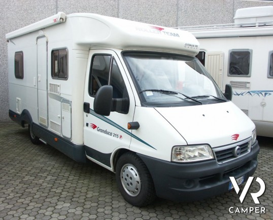 Roller Team Granduca 215 P: camper semintegrale usato con portamoto su meccanica ducato 2.8 jtd
