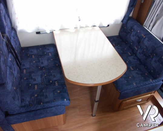 Roller Team Granduca 215 P: camper semintegrale usato con portamoto su meccanica ducato 2.8 jtd