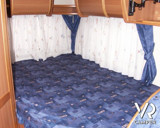 Roller Team Granduca 215 P: camper semintegrale usato con portamoto su meccanica ducato 2.8 jtd