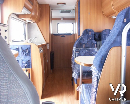 Roller Team Granduca Garage: camper usato occasione in piemonte con garage, trazione posteriore gemellato, in ottimo stato.