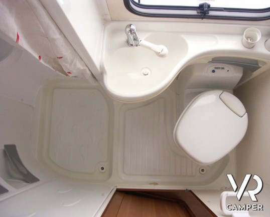 Roller Team Granduca Garage: camper usato occasione in piemonte con garage, trazione posteriore gemellato, in ottimo stato.