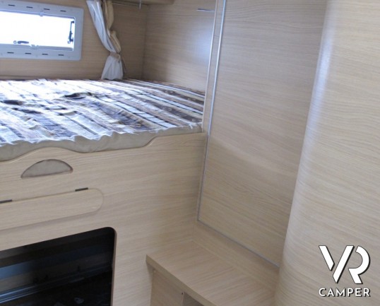 Roller Team Granduca Garage P: camper semintegrale usato con garage, quattro posti omologati su potente meccanica Renault