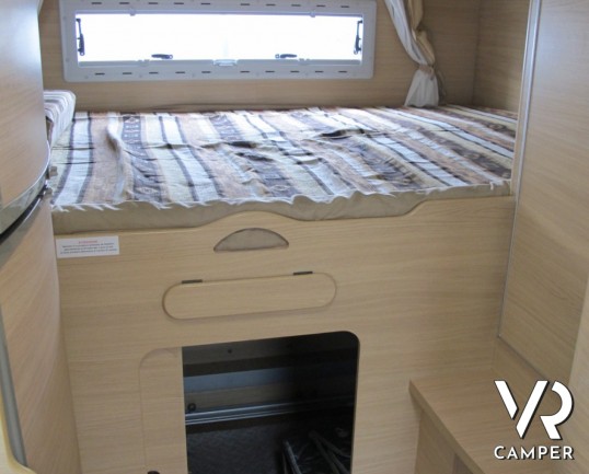 Roller Team Granduca Garage P: camper semintegrale usato con garage, quattro posti omologati su potente meccanica Renault