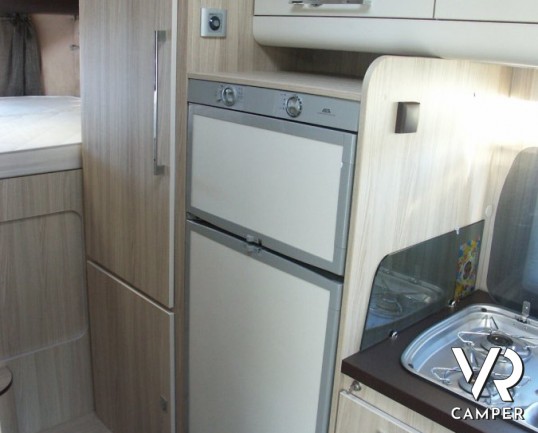 CI Riviera Garage: camper mansardato usato con garage grande e letto matrimoniale. Pochissimi chilometri.