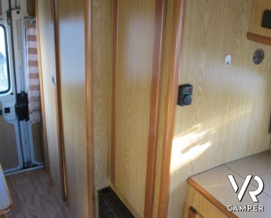 SafaryWays Camper: camper furgonato attrezzato su meccanica Iveco con trazione posteriore