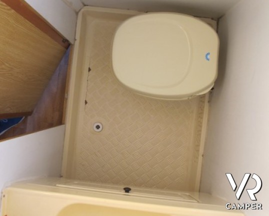 SafaryWays Camper: camper furgonato attrezzato su meccanica Iveco con trazione posteriore