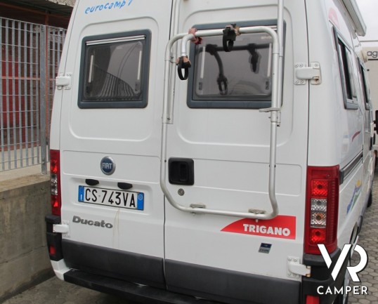 Trigano Eurocamp 1: camper furgonato usato con letto matrimoniale in coda, ottimo per chi ama viaggiare velocemente