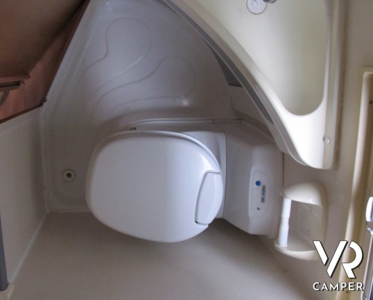 Trigano Eurocamp 1: camper furgonato usato con letto matrimoniale in coda, ottimo per chi ama viaggiare velocemente