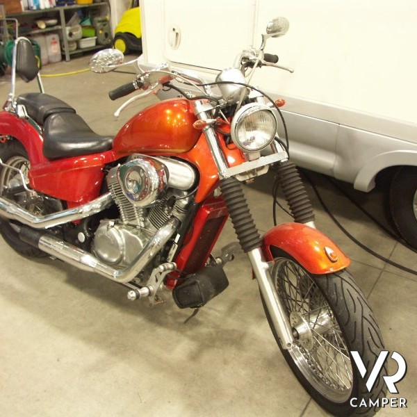 Honda Shadow 600 moto da strada