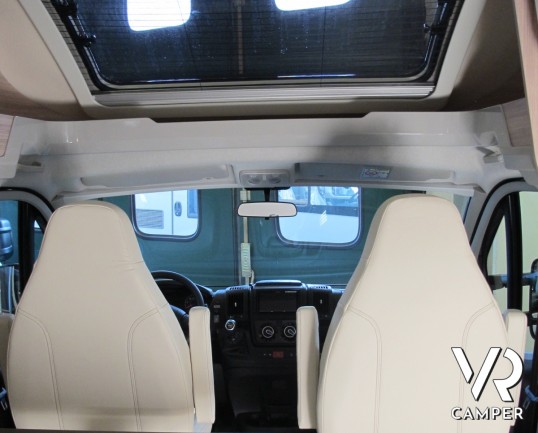 Burstner Ixeo T 690 G_camper semintegrale nuovo_letti gemelli_pacchetto ixeo premium_vendita camper torino druento