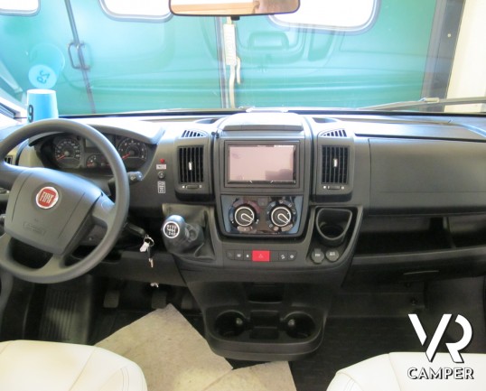 Burstner Ixeo T 690 G_camper semintegrale nuovo_letti gemelli_pacchetto ixeo premium_vendita camper torino druento