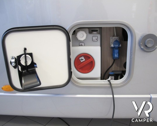 Burstner Ixeo T 690 G_camper semintegrale nuovo_letti gemelli_pacchetto ixeo premium_vendita camper torino druento