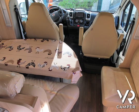 Burstner Ixeo Time 710 G_camper semintegrale_camper usato pochi km_camper occasione_camper offerta_concessionaria camper torino druenro