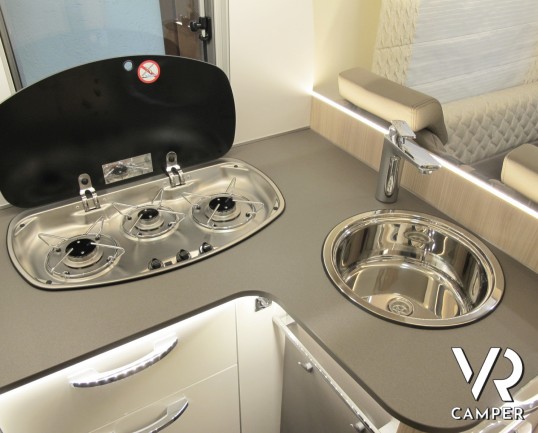 Burstner Lyseo TD 710 G_camper semintegrale nuovo_camper letto matrimoniale_camper con garage_camper 2019_italiavr_concessionaria camper torino druent