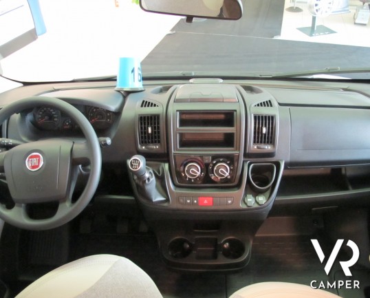 Carado T 132 - camper nuovo, semintegrale letto matrimoniale, 3 posti letto, occasione camper, concessionaria camper torino druento