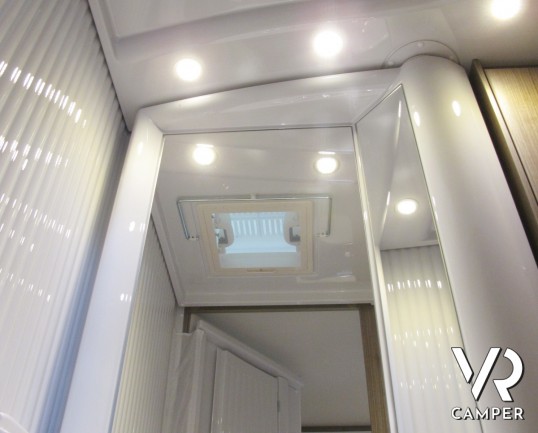 Carado T 132 - camper nuovo, semintegrale letto matrimoniale, 3 posti letto, occasione camper, concessionaria camper torino druento