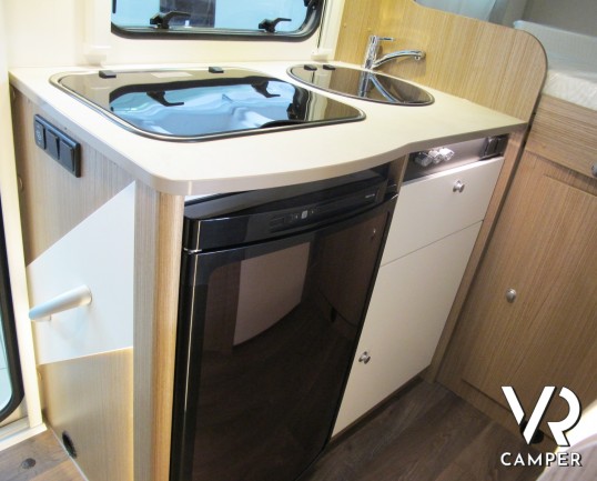 Carado T 132 - camper nuovo, semintegrale letto matrimoniale, 3 posti letto, occasione camper, concessionaria camper torino druento