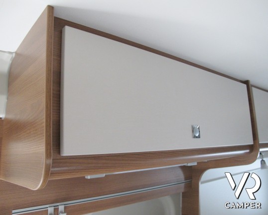 Carado Vlow 600_furgonato 3 posti letto_letto matrimoniale trasversale_furgone nuovo_furgone carado_italiavr_vendita camper nuovi e usati torino druen