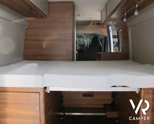 Carado Vlow 600_furgonato 3 posti letto_letto matrimoniale trasversale_furgone nuovo_furgone carado_italiavr_vendita camper nuovi e usati torino druen
