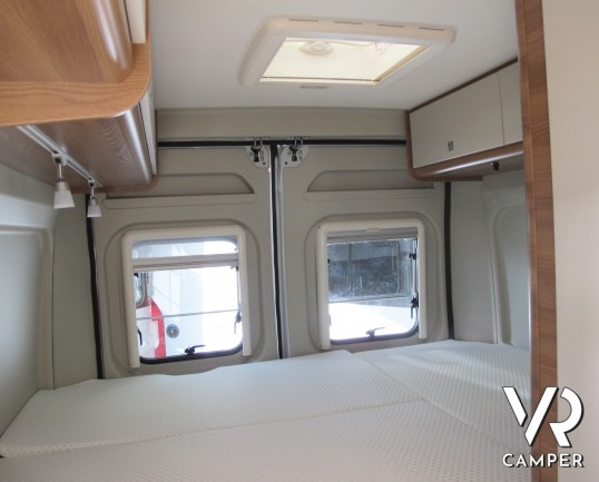 Carado Vlow 600_furgonato 3 posti letto_letto matrimoniale trasversale_furgone nuovo_furgone carado_italiavr_vendita camper nuovi e usati torino druen