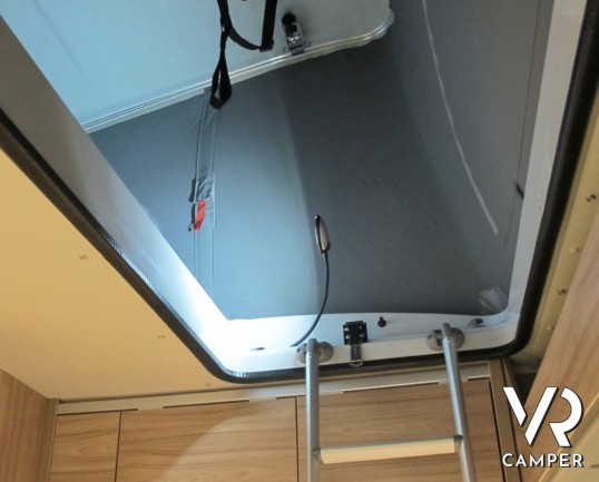 HymerCar Ayers Rock furgonato nuovo 2 posti letto, con tetto sollevabile, anno 2019_ItaliaVR concessionaria camper torino druento