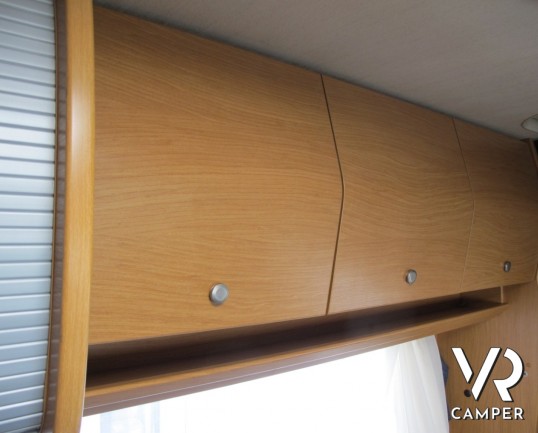 Laika Ecovip 2.1 Classic: camper usato mansardato 5 posti letto, con climatizzatore, inverter, portabici