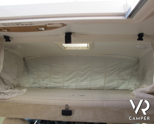 Rapido 9097 F: camper motorhome usato con pochi chilometri, 4 posti letto, veranda e garage