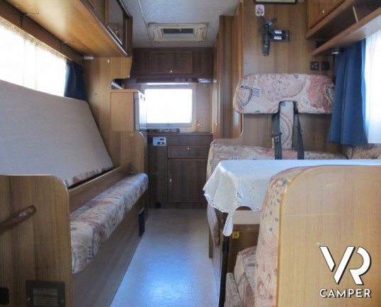 Rimor Super Brig 628: Camper usato mansardato 6 posti letto, con frigorifero grande, veranda, portamoto