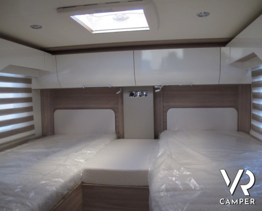 Burstner Ixeo I 690 G_camper motorhome_letti gemelli in coda_letto basculante_camper con garage_italiavr vendita camper torino druento