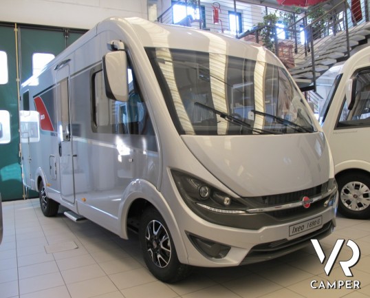 Burstner Ixeo I 690 G_camper motorhome_letti gemelli in coda_letto basculante_camper con garage_italiavr vendita camper torino druento