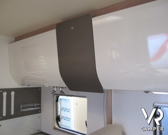 Burstner Ixeo I 690 G_camper motorhome_letti gemelli in coda_letto basculante_camper con garage_italiavr vendita camper torino druento