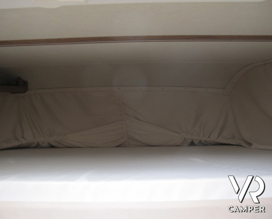 Carthago C-Tourer I 144 LE Epic_camper motorhome_camper pochi chilometri_camper 2017_veranda_portabici_antenna satellitare