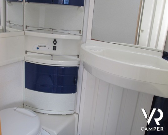 Hymer B 644_camper usato motorhome_camper 4 posti_letto matrimoniale_letto basculante_ampia dinette_garage_camper usato occasione_ottime condizioni_i