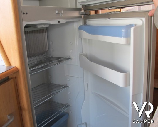 Hymer B 644_camper usato motorhome_camper 4 posti_letto matrimoniale_letto basculante_ampia dinette_garage_camper usato occasione_ottime condizioni_i