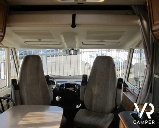 Hymer B 644_camper usato motorhome_camper 4 posti_letto matrimoniale_letto basculante_ampia dinette_garage_camper usato occasione_ottime condizioni_i
