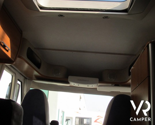 Hymer Exsis 522 - motorhome compatto con garage