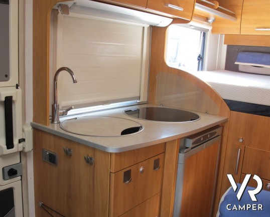 Hymer Exsis 522 - motorhome compatto con garage