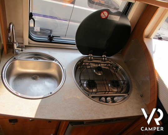 Hymer Exsis 522 - motorhome compatto con garage
