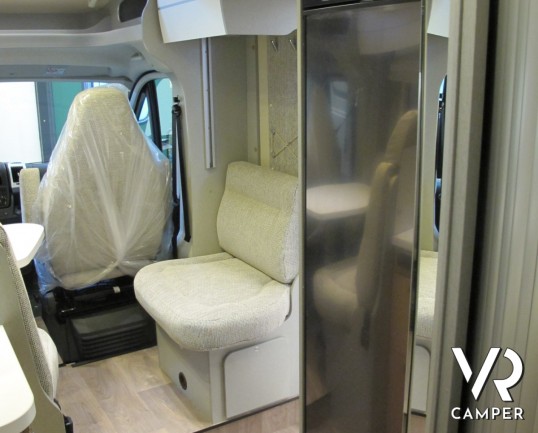 Hymer Tramp GL 578 "Ambition": camper nuovo semintegrale con letti gemelli, letto basculante, bagno e doccia separati_italiavr vendita camper torino d